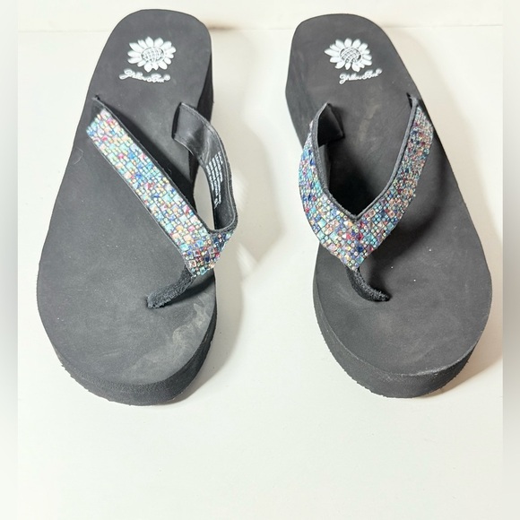 Yellow Box Black Sandals with Multicolor Straps Size 9.5 - Picture 3 of 5